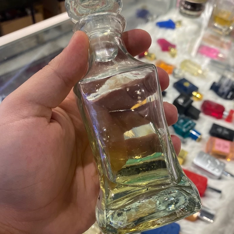 عطر عود مارکوجا